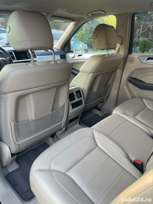 Mercedes ML 350 -carte service - imagine 4 Mercedes ML 350 -carte service - imagine 4