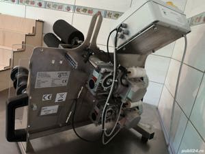 Masina de etichetat cu etichete autoadezive - imagine 2