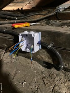 Intervenții și reparații instalații electrice