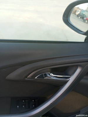 Opel Astra J - imagine 5 Opel Astra J - imagine 5