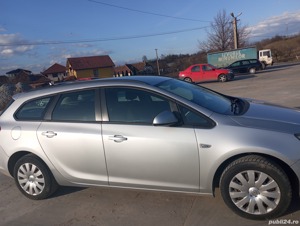 Opel Astra J - imagine 3 Opel Astra J - imagine 3