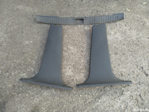 Ornament plastic stalp b si fusta spate FORD FOCUS 2005-2010