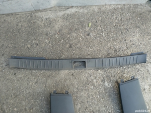 Ornament plastic stalp b si fusta spate FORD FOCUS 2005-2010 - imagine 2