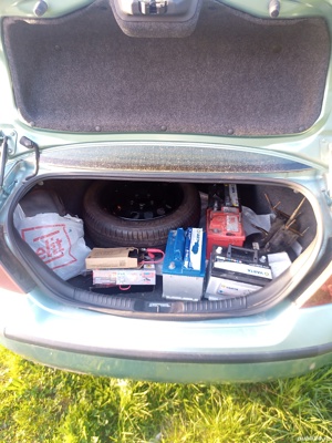 Dezmembrez Ford Mondeo mk3, berlină, 2.0 diesel an 2002 - imagine 8