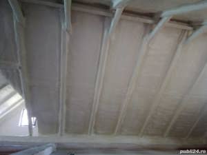 Izolare izolație pod tavan casă mansardă spumă poliuretanică izolații material