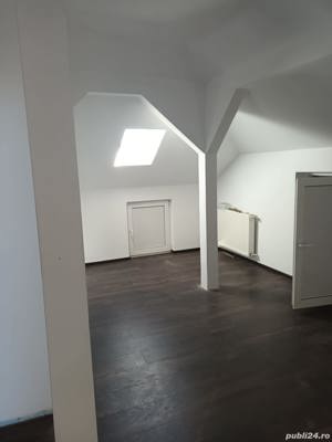 Agentie vând apartament 5 camere cu scara interioara Ciuperca-Sala Polivalenta 1 Mai - imagine 2