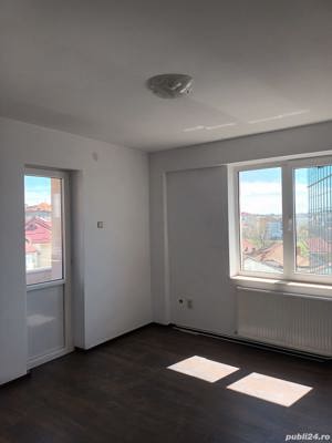 Agentie vând apartament 5 camere cu scara interioara Ciuperca-Sala Polivalenta 1 Mai - imagine 7