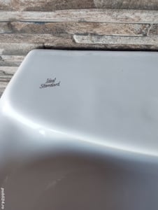 Lavoar de baie cu picior