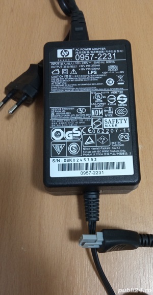 Vand Alimentator HP pentru Imprimanta .Are 2 Tensiuni iesire 32V  375mA si 16V  500mA 