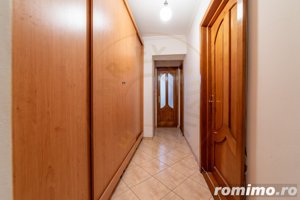 Apartament ultracentral cu 3 camere - vis a vis de Trattoria - imagine 2