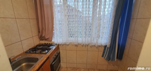 Proprietar Inchiriez apartament cu 3 camere sau cazare muncitori  - imagine 5