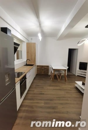 Apartament 3 camere tip Penthouse ,Centrul Istoric  - imagine 3