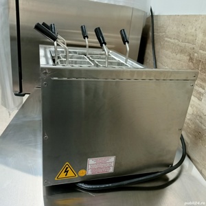 Masina electrica de gatit paste