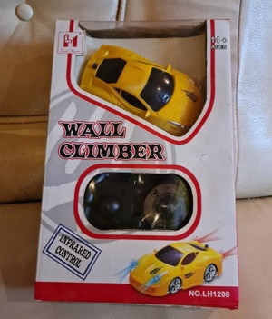Masina cu telecomanda wall climber ( merge pe tavan )