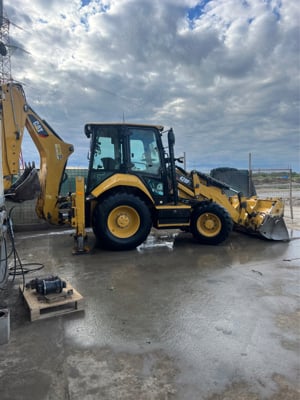 angajez operator mecanic deservent buldoexcavator