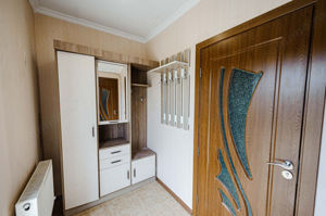 Se ofera spre vanzare apartament cu trei camere in zona Crangasi