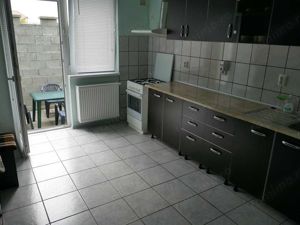 Casa de inchiriat cu 4 camere  in apropiere de Lidl-ul de pe str Nicolae Andreescu  - imagine 7