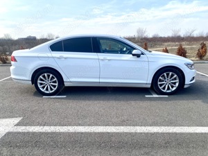 Volkswagen Passat B8 2016 Highline 4Motion Sedan - imagine 3