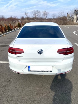Volkswagen Passat B8 2016 Highline 4Motion Sedan - imagine 5