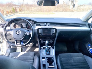 Volkswagen Passat B8 2016 Highline 4Motion Sedan - imagine 10