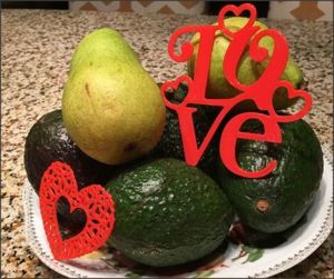 50 martisoare. pandativ 2-4cm -  din plastic - culoare orange, rosu, verde, maro si negru  - imagine 6