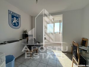 Apartament cu 3 camere, decomandat situat in zona Girocului - imagine 2