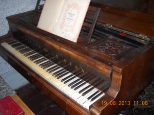 Piesa de colectie - Pian vienez Rossler sec XIX - imagine 2