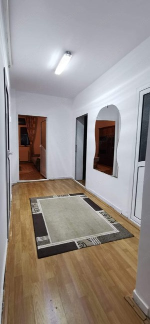 De vanzare apartament 3 camere 45.000 euro - imagine 7