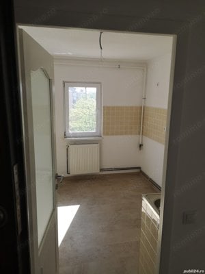 Renovat complet langa Generala 30 Soarelui. Cu centrala proprie. - imagine 1