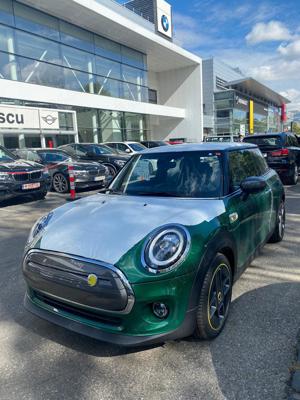 in tratative: MINI electricSE nivel echipare M, 22500km, stare perfecta! si roti iarna noi originale - imagine 2