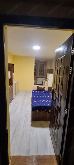 închiriez garsoniera 