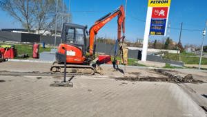Inchiriere miniexcavator Kubota 3.7 tone dotat cu picon si diverse cupe  + alte utilaje - imagine 2