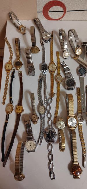 Colectie -1100 de ceasuri de mana functionale - imagine 4