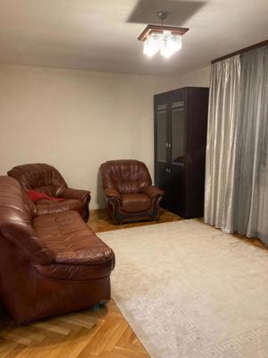 Apartament cu trei camere, spre închiriere zona Bradet  - imagine 6