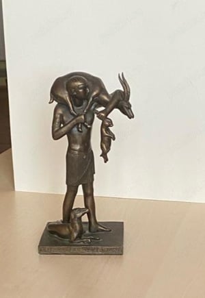 Sculptura veche, rară, egipteană cu vânător