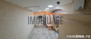 Inchiriez Spatiu Comercial central pe Revolutiei km 0 langa Primarie - imagine 26