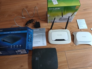 3 router :TP-LINK TL-WR841N  Tp-Link TL-WR720N  Cisco E900 - imagine 5