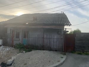 Vând teren 1300 mp în Giurgiu + anexe