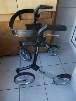 Rolator TRUST LET'GO QUT walker,cadru mers aluminiu cu roti ortopedic modern pliabil - imagine 3