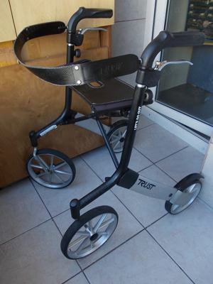 Rolator TRUST LET'GO QUT walker,cadru mers aluminiu cu roti ortopedic modern pliabil - imagine 2