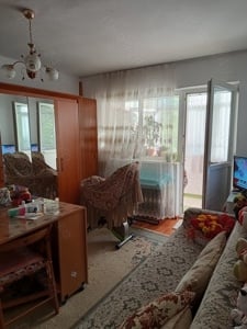 Vând apartamente cu 3 camere si cu 2 camere  - imagine 9