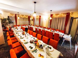 Angajăm Ospatar in Predeal - imagine 3