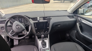 Skoda Octavia Combi Diesel 1.6 TDI DSG Style - imagine 7
