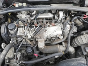 dezmembrez motor turbo electromotor piese volvo xc90   - imagine 4