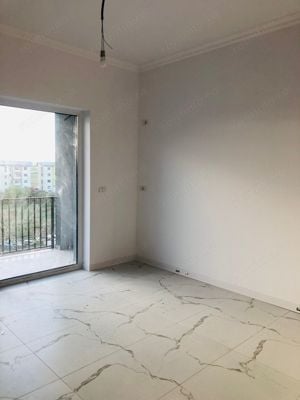 2 camere etaj intermediar balcon zona Braytim - imagine 16