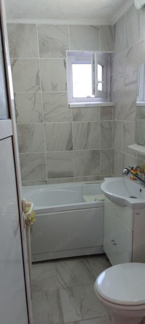 Apartament cu 4 camere in Caracal - imagine 2