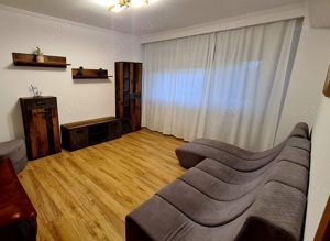 Proprietar inchiriez ultracentral decomandat si renovat 