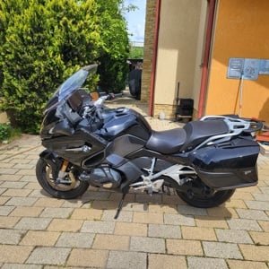 Moto BMW R 1250 RT, inmatriculat 2022, echipat full, triple black, 9900km, garantie pana in 2027 - imagine 11