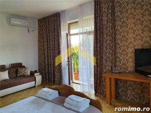 Casa pe colt cu teren de 2464 mp in ZONA MICALACA - imagine 2