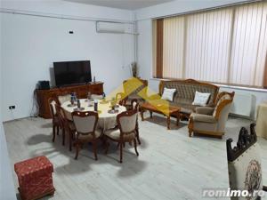 Casa pe colt cu teren de 2464 mp in ZONA MICALACA - imagine 15